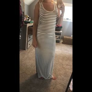 Striped maxi- form fitting body con style
